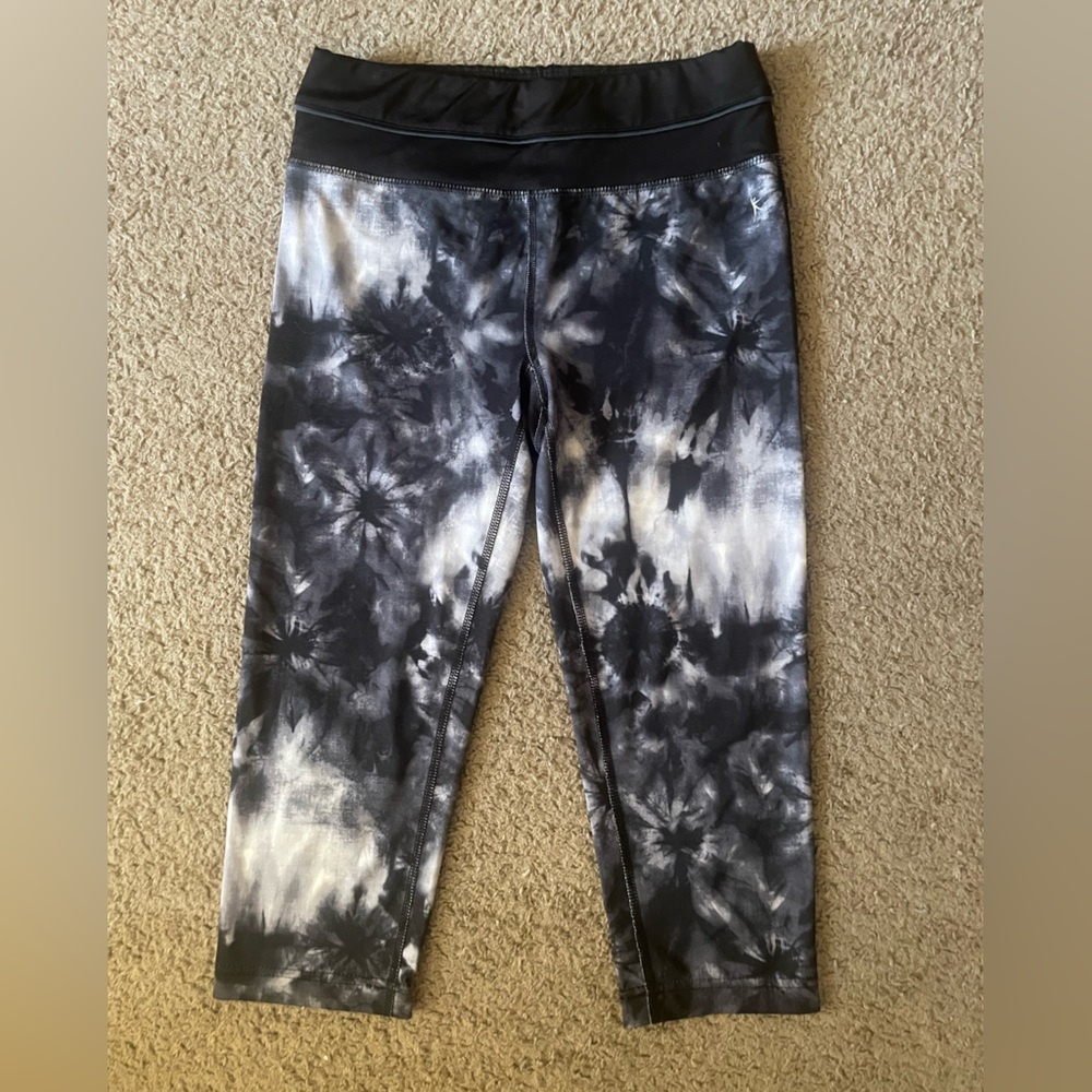 Danskin black and white tyedye capris cropped leggings size xsmall with strings